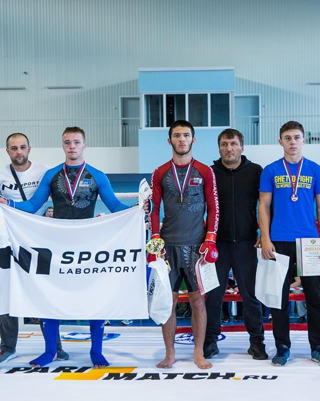 Поло и футболки для тренеров и персонала